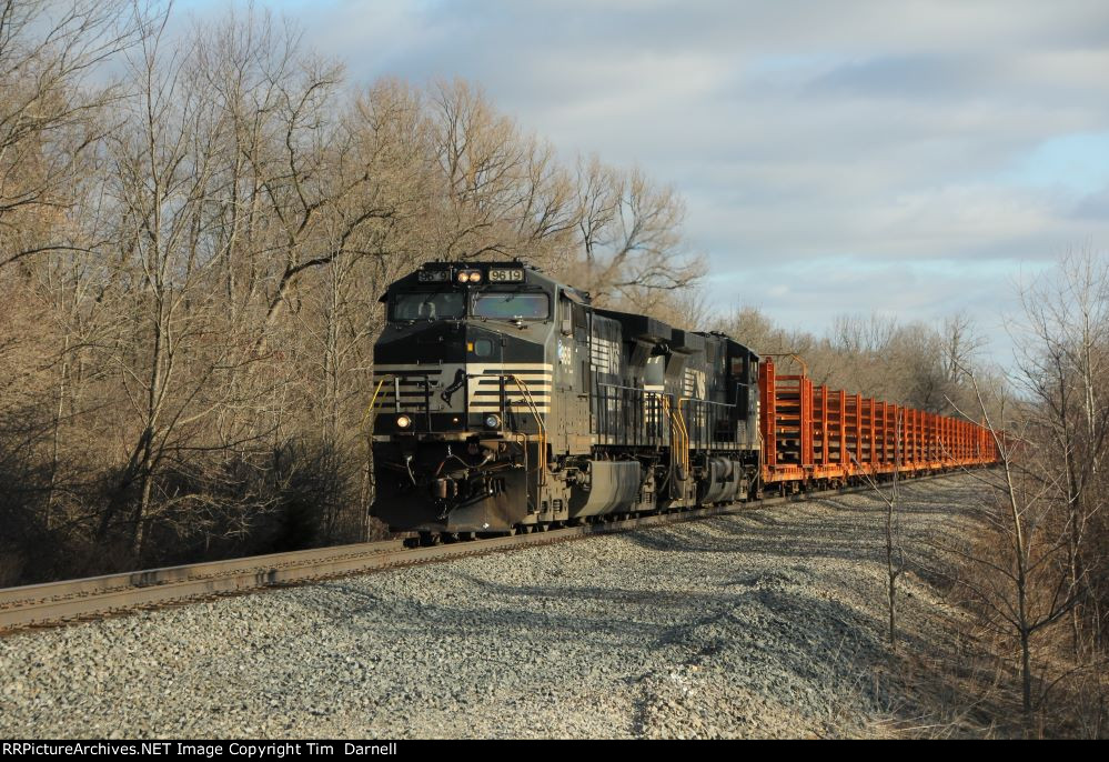 NS 9619 on rail train 920